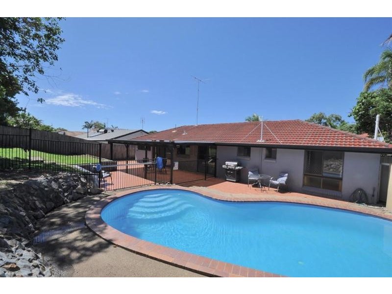 15 Numeralla Avenue, Ashmore QLD 4214