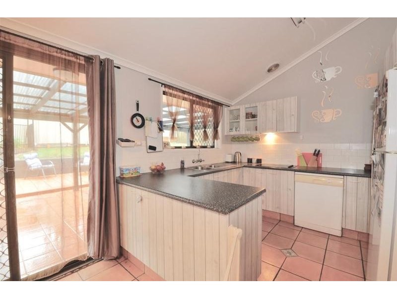 15 Numeralla Avenue, Ashmore QLD 4214