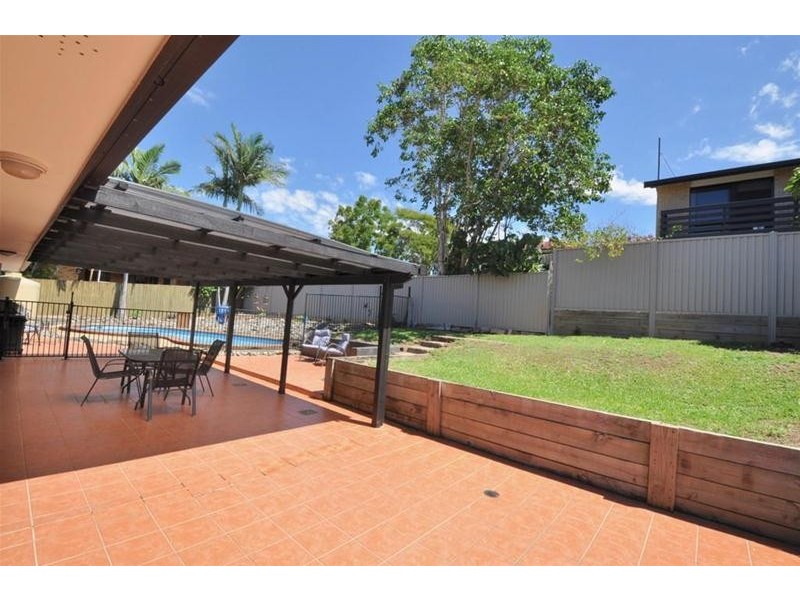 15 Numeralla Avenue, Ashmore QLD 4214