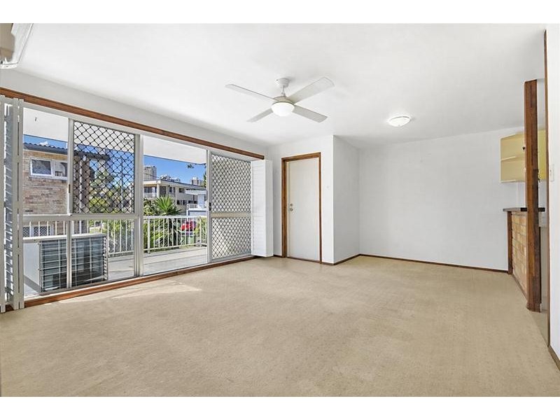 2/12 Leonard Avenue, Surfers Paradise QLD 4217