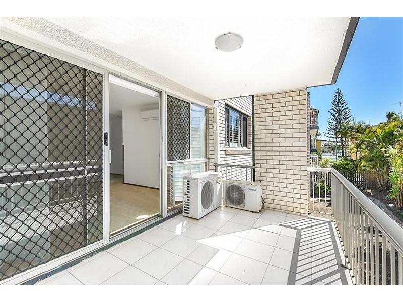 2/12 Leonard Avenue, Surfers Paradise QLD 4217