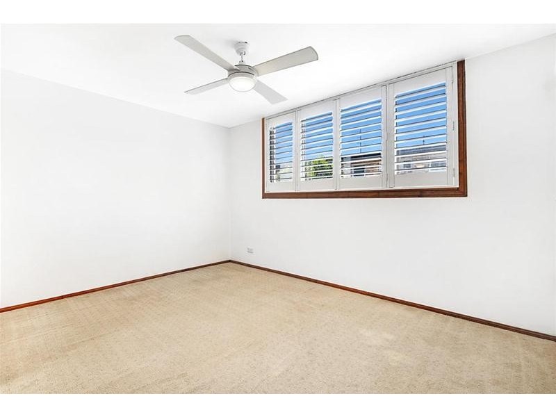 2/12 Leonard Avenue, Surfers Paradise QLD 4217