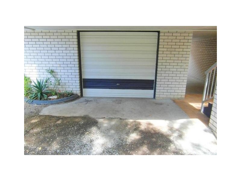 12 Leonard Avenue, Surfers Paradise QLD 4217