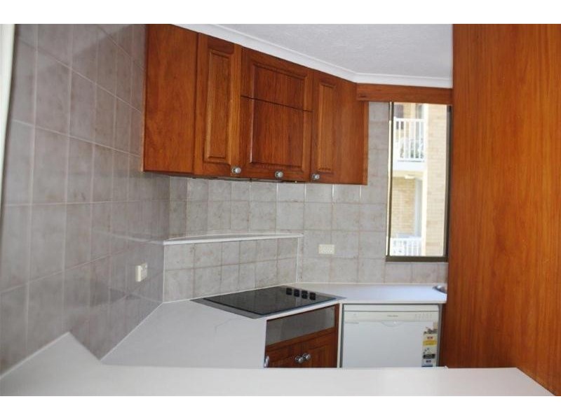 2/15 Old Burleigh Road, Surfers Paradise QLD 4217