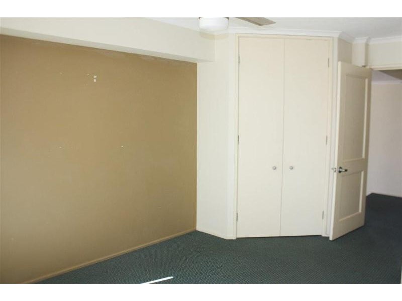 2/15 Old Burleigh Road, Surfers Paradise QLD 4217