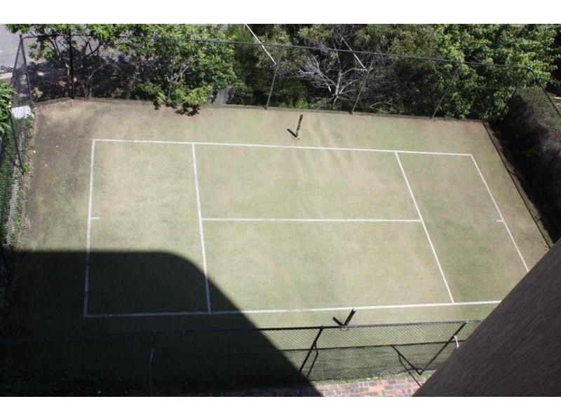 2/15 Old Burleigh Road, Surfers Paradise QLD 4217