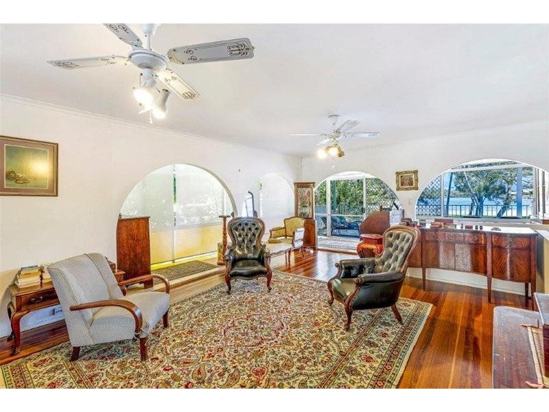 15 Sunset Boulevard, Surfers Paradise QLD 4217