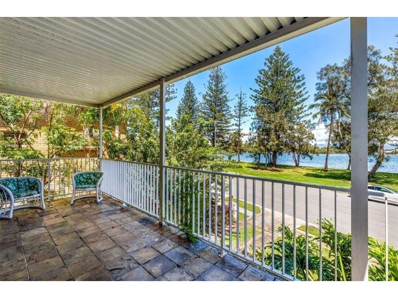 15 Sunset Boulevard, Surfers Paradise QLD 4217