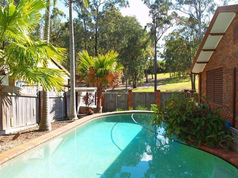 2 Wilga Grove, Ashmore QLD 4214