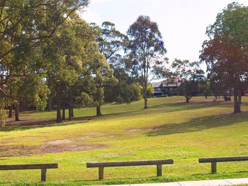 2 Wilga Grove, Ashmore QLD 4214