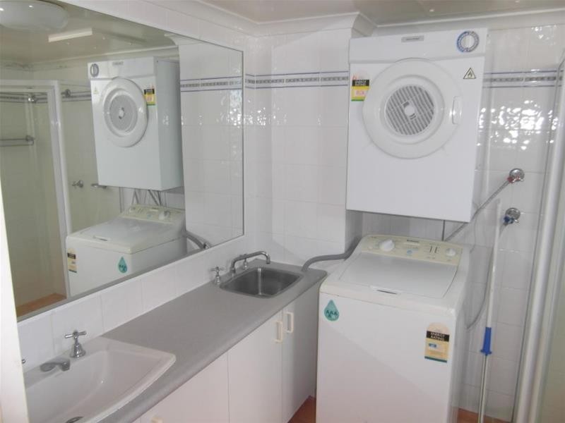 38 Enderley Avenue, Surfers Paradise QLD 4217