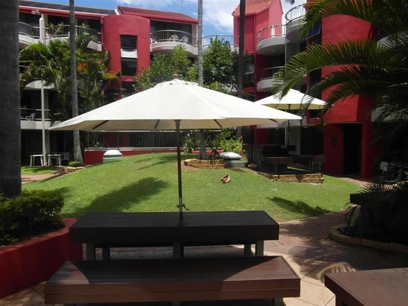 38 Enderley Avenue, Surfers Paradise QLD 4217