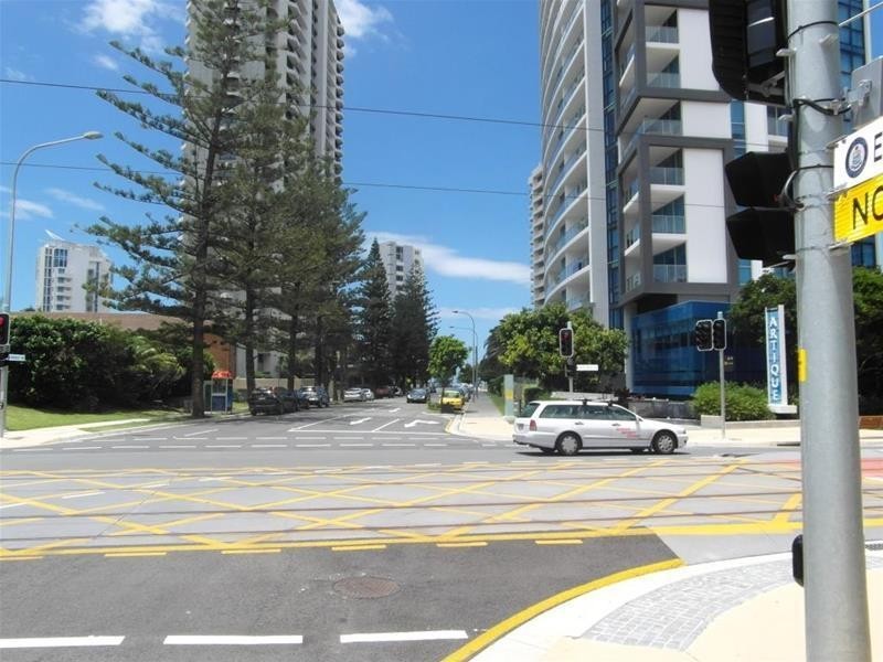 38 Enderley Avenue, Surfers Paradise QLD 4217