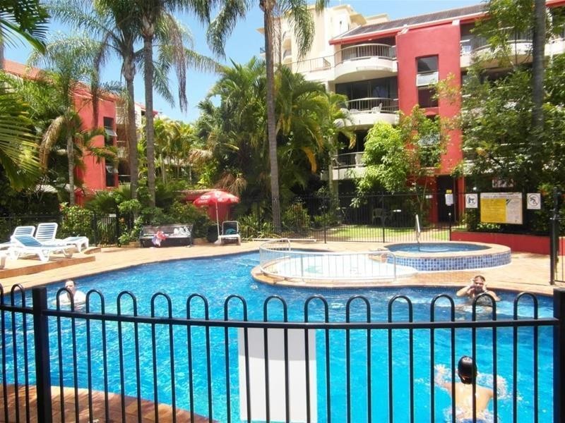 38 Enderley Avenue, Surfers Paradise QLD 4217