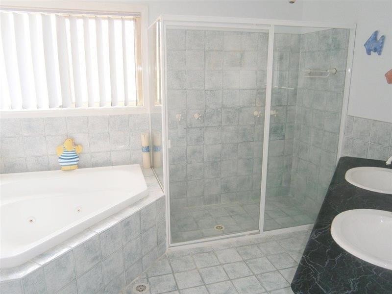 40 Jack Nicklaus Way, Parkwood QLD 4214