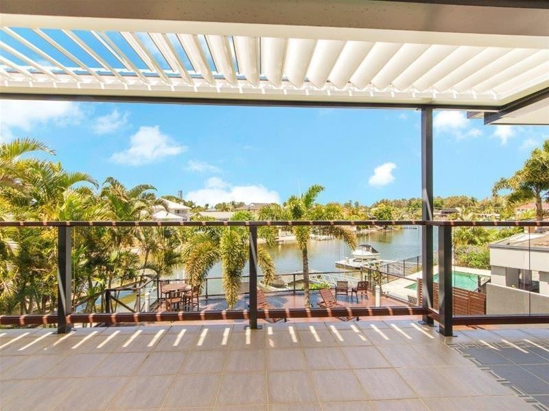 2 Kookaburra Crt, Sorrento QLD 4217