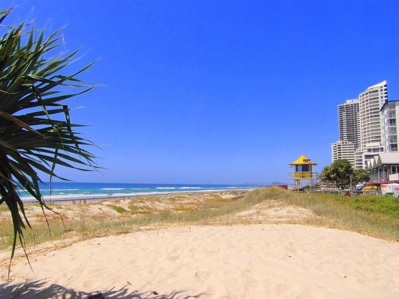 61 Garfield Terrace, Surfers Paradise QLD 4217