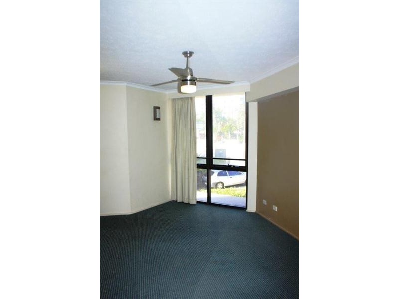 1/15 Old Burleigh Road, Surfers Paradise QLD 4217