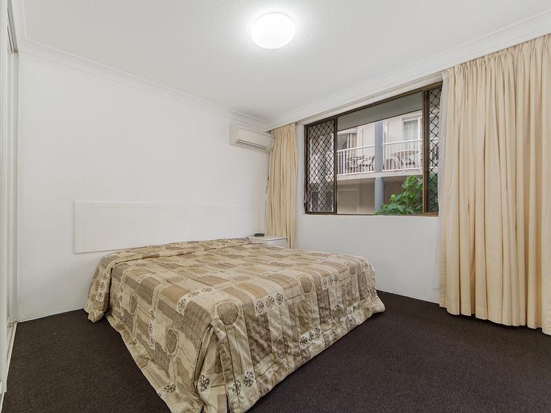 24 Hamilton Avenue “Copacabana”, Surfers Paradise QLD 4217