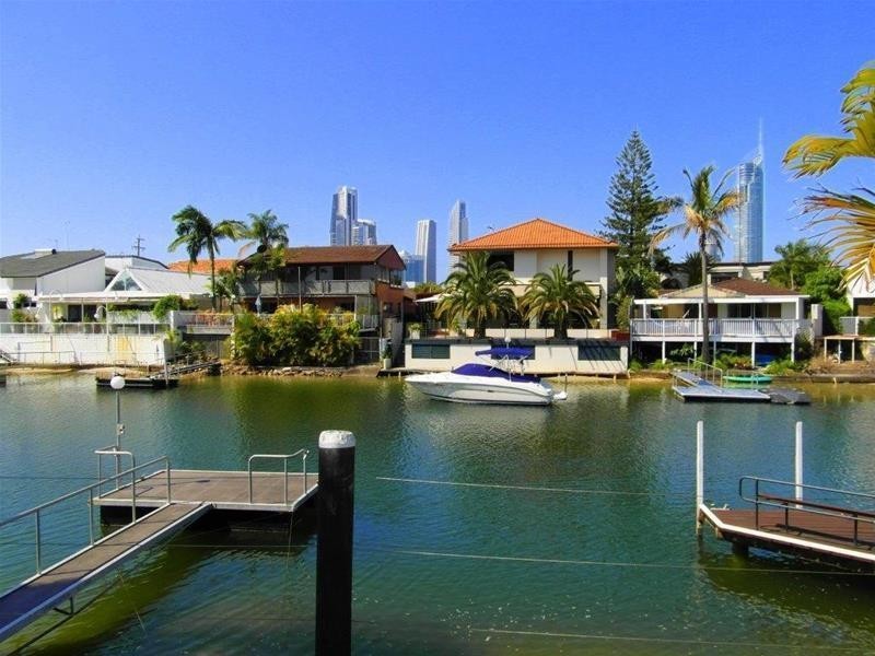 11 The Lido, Isle Of Capri QLD 4217