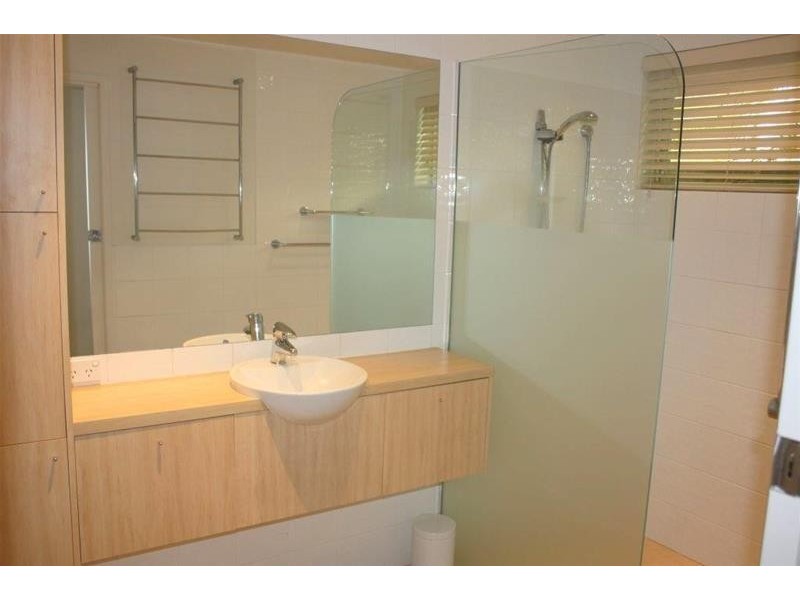 11 The Lido, Isle Of Capri QLD 4217