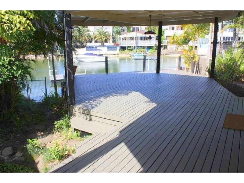 11 The Lido, Isle Of Capri QLD 4217
