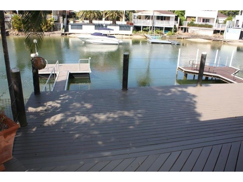 11 The Lido, Isle Of Capri QLD 4217