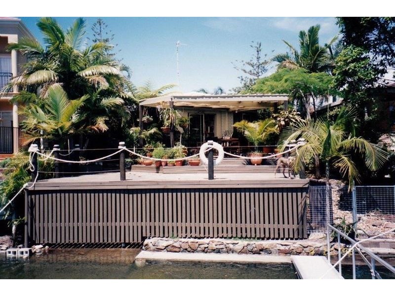 11 The Lido, Isle Of Capri QLD 4217