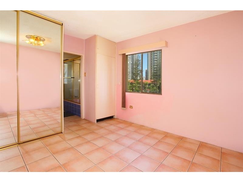 2A/34 Hanlan Street, Surfers Paradise QLD 4217