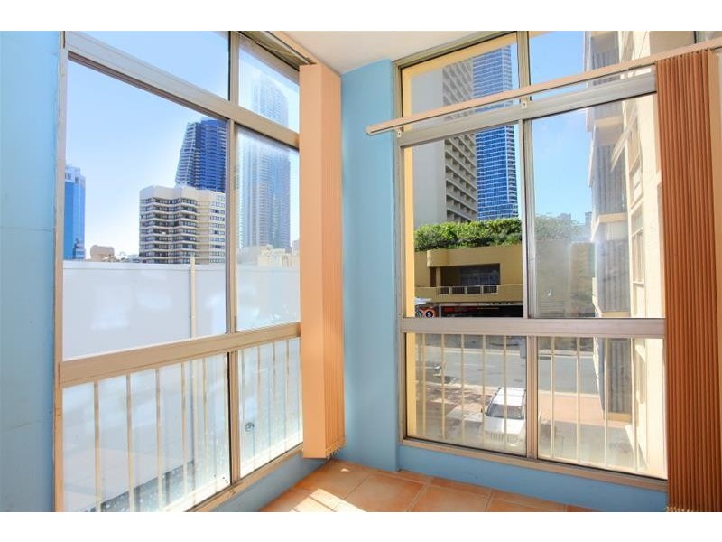 2A/34 Hanlan Street, Surfers Paradise QLD 4217