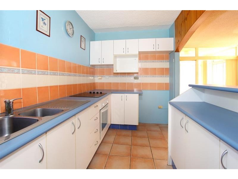 2A/34 Hanlan Street, Surfers Paradise QLD 4217