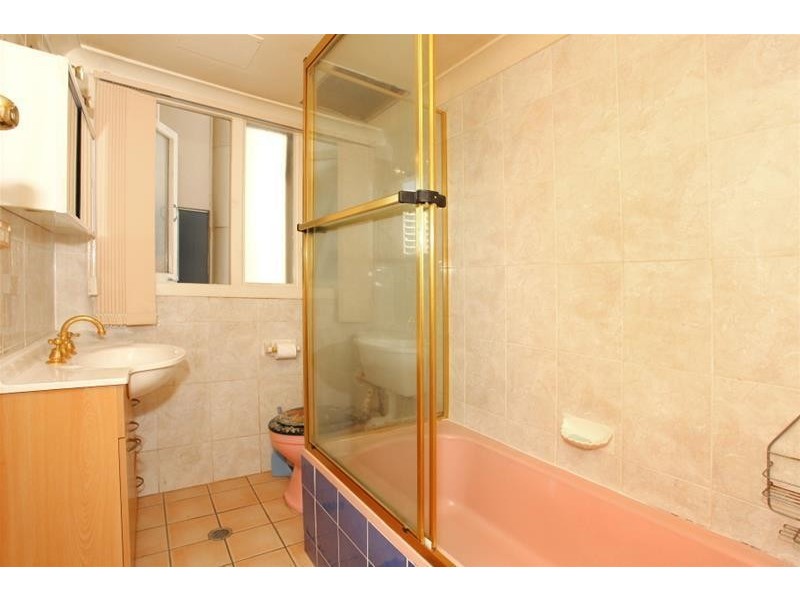 2A/34 Hanlan Street, Surfers Paradise QLD 4217