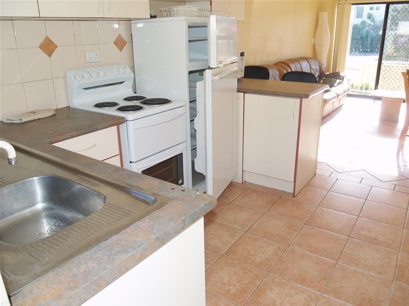 28 Sunrise Boulevard ‘Sunsand’, Surfers Paradise QLD 4217