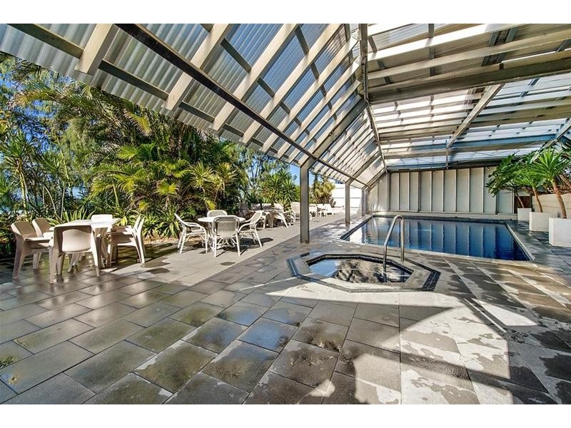 302/7-9 Northcliffe Terrace, Surfers Paradise QLD 4217