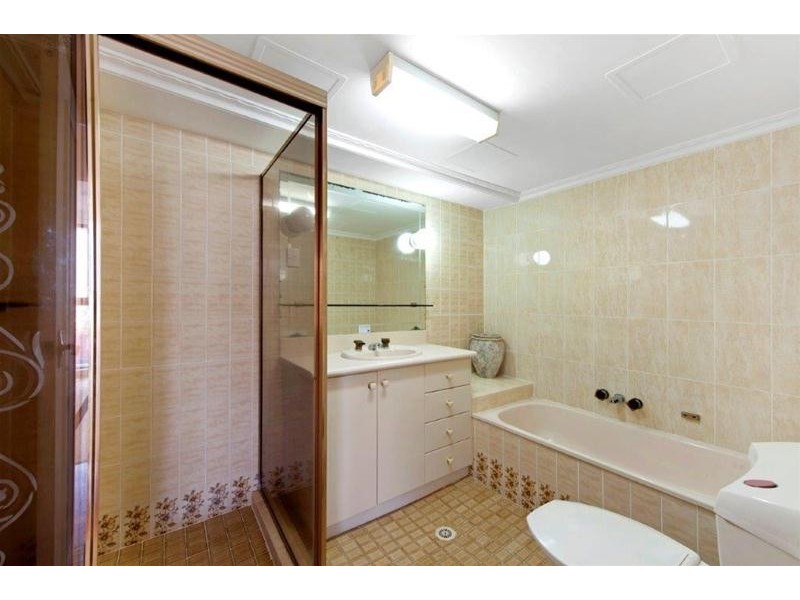 10E/4 Old Burleigh Road, Surfers Paradise QLD 4217