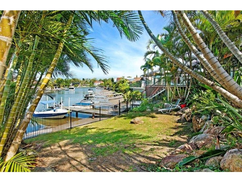 26 Platypus Avenue, Sorrento QLD 4217