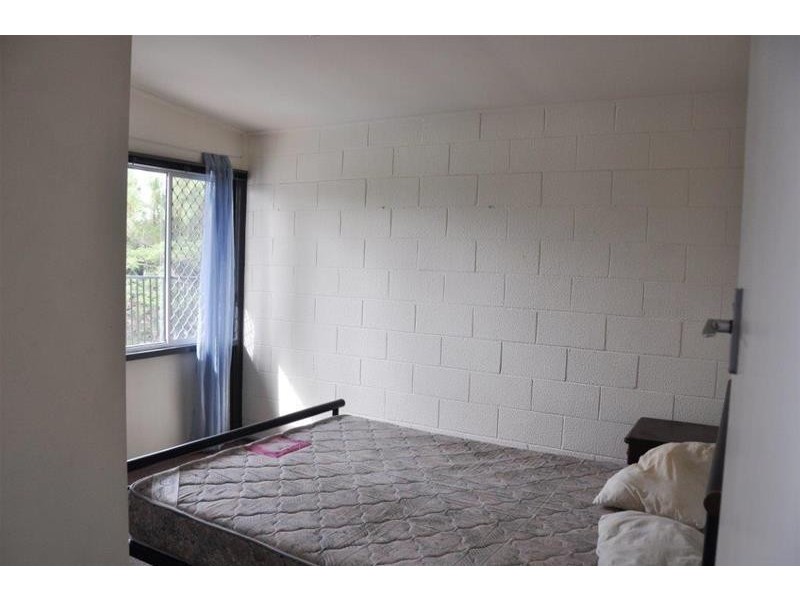 5 Holborow Close, Surfers Paradise QLD 4217