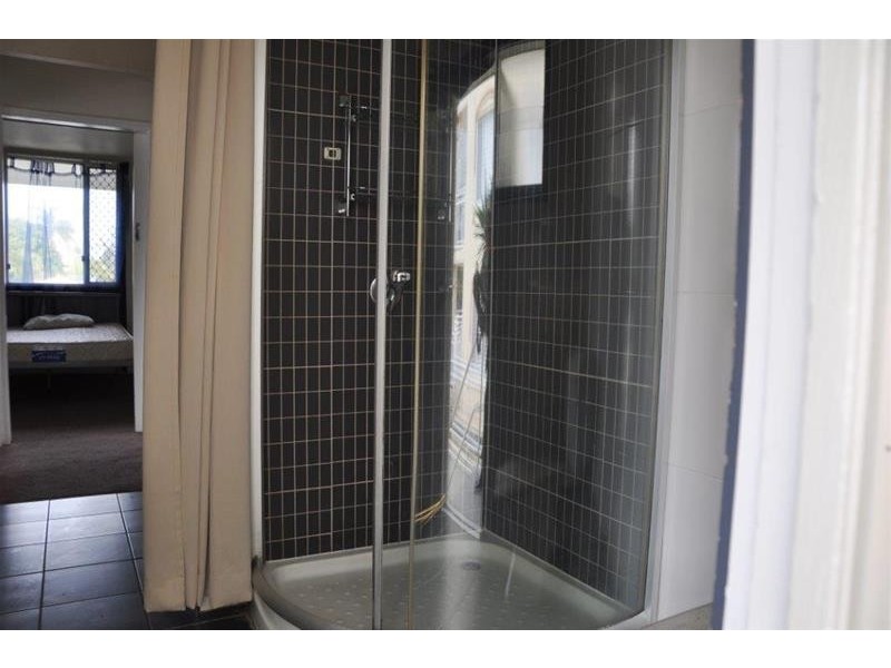 5 Holborow Close, Surfers Paradise QLD 4217