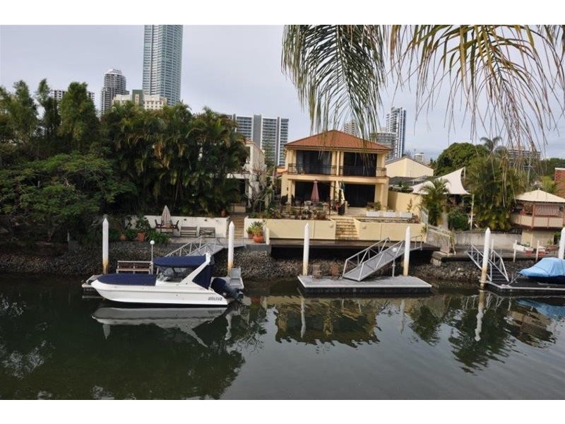 5 Holborow Close, Surfers Paradise QLD 4217