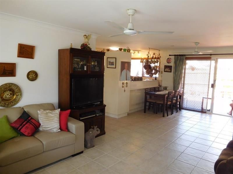 33  Edmund Rice Drive, Southport QLD 4215