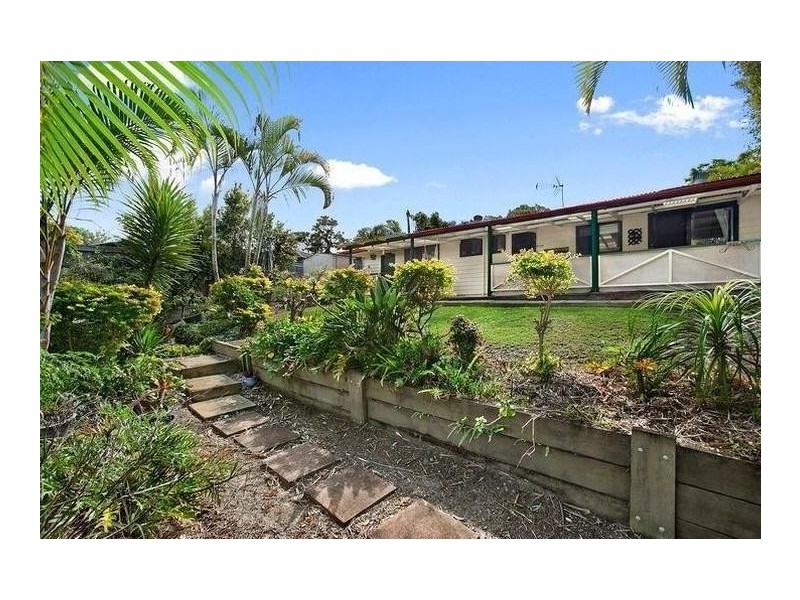 36 Wistaria Avenue, Southport QLD 4215