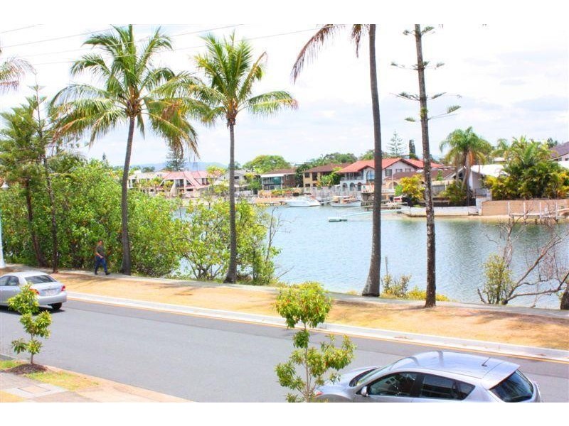 25 Watson Esplanade, Surfers Paradise QLD 4217