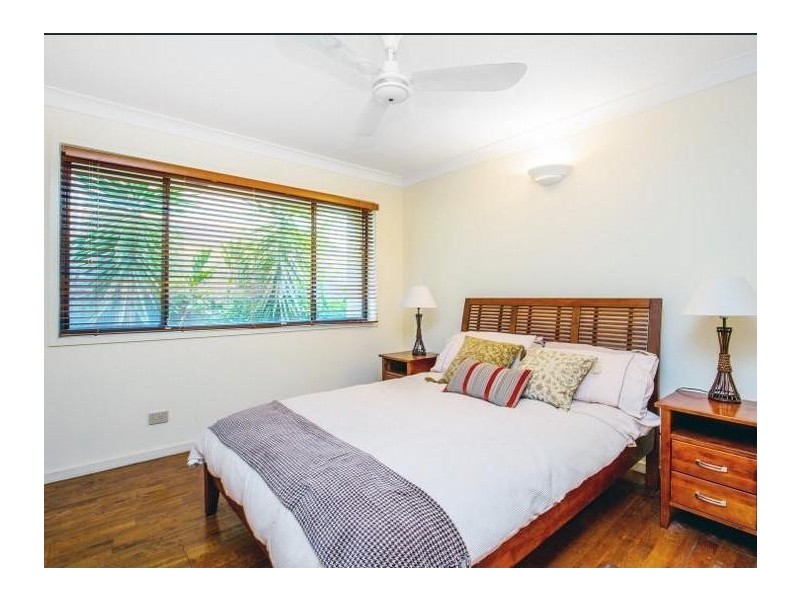 343 Bayview Street, Hollywell QLD 4216