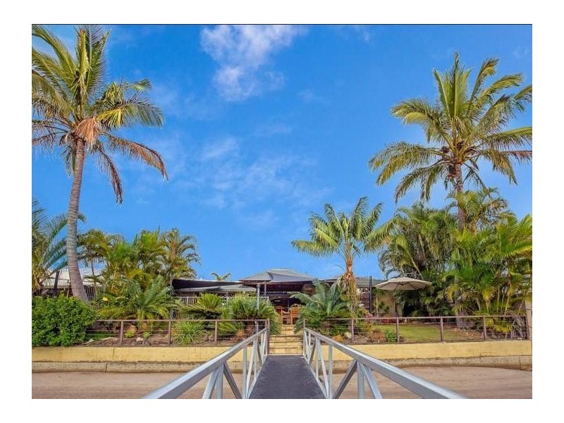 343 Bayview Street, Hollywell QLD 4216