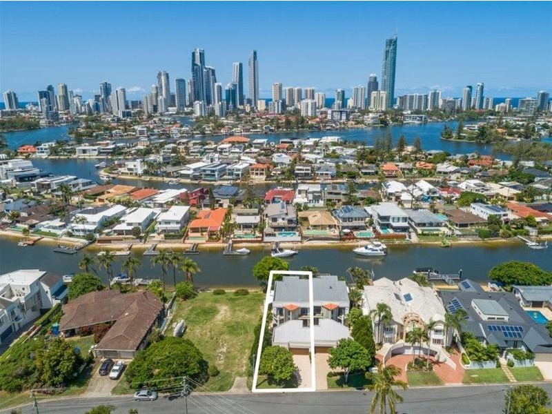 1/21  Vespa Crescent, Surfers Paradise QLD 4217