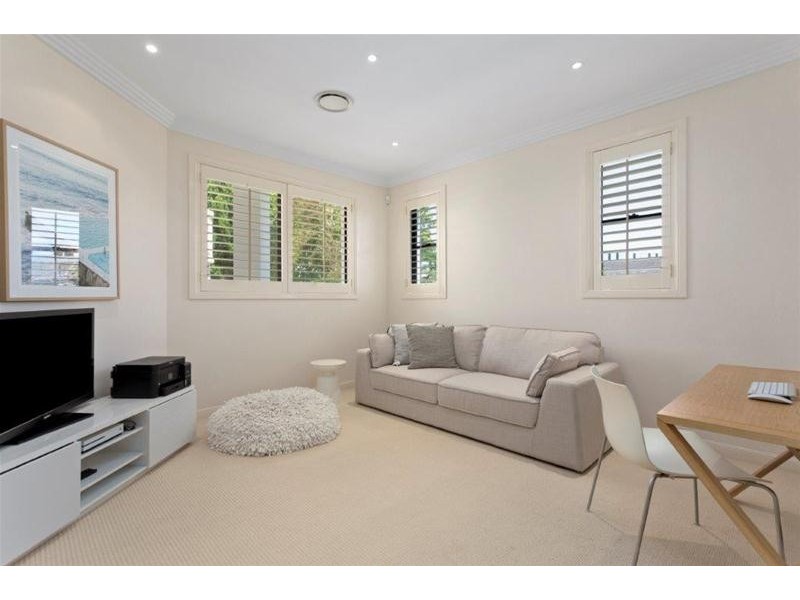 1/21  Vespa Crescent, Surfers Paradise QLD 4217