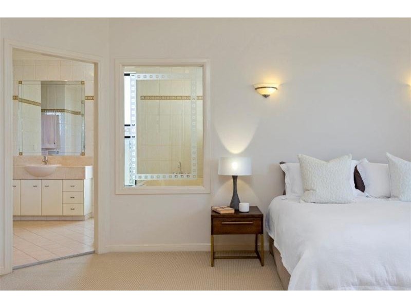 1/21  Vespa Crescent, Surfers Paradise QLD 4217