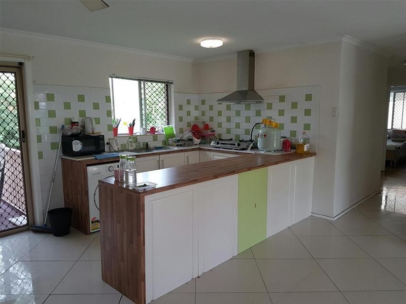 21 Kumbari Avenue, Southport QLD 4215