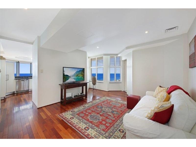 ‘Mustique’ Penthouse 3456 Main Beach Parade, Main Beach QLD 4217