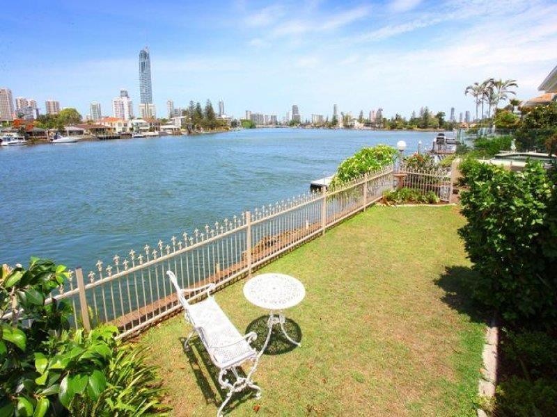 65 The Promenade, Isle Of Capri QLD 4217